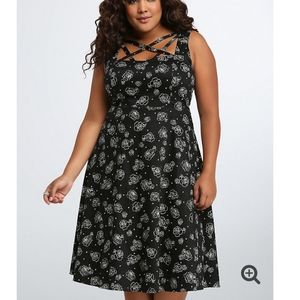 Torrid size 18 skulls and roses swing dress